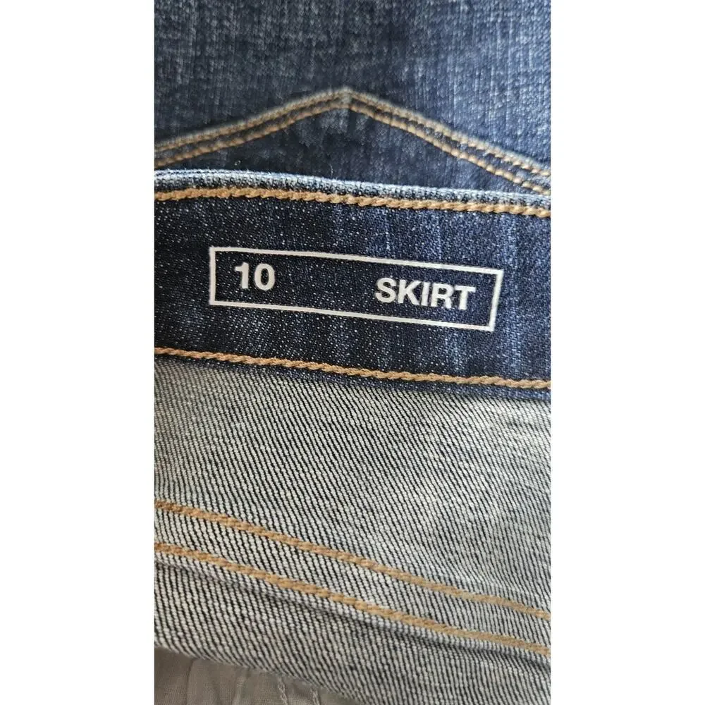 Sonoma Skirt Size 10 Denim Jean Med Wash Unlined Povkets